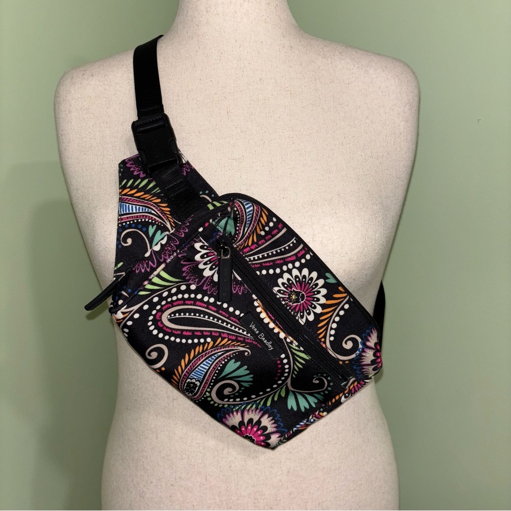 Vera Bradley Black Paisley Belt Bag Preppy Boho Classic Zip Closure Adjustable